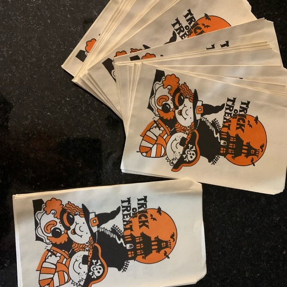 Vintage Halloween 10 pc. Treat bags. Trick or Treat. Paper bag ephemera. #hallow - Picture 3 of 6